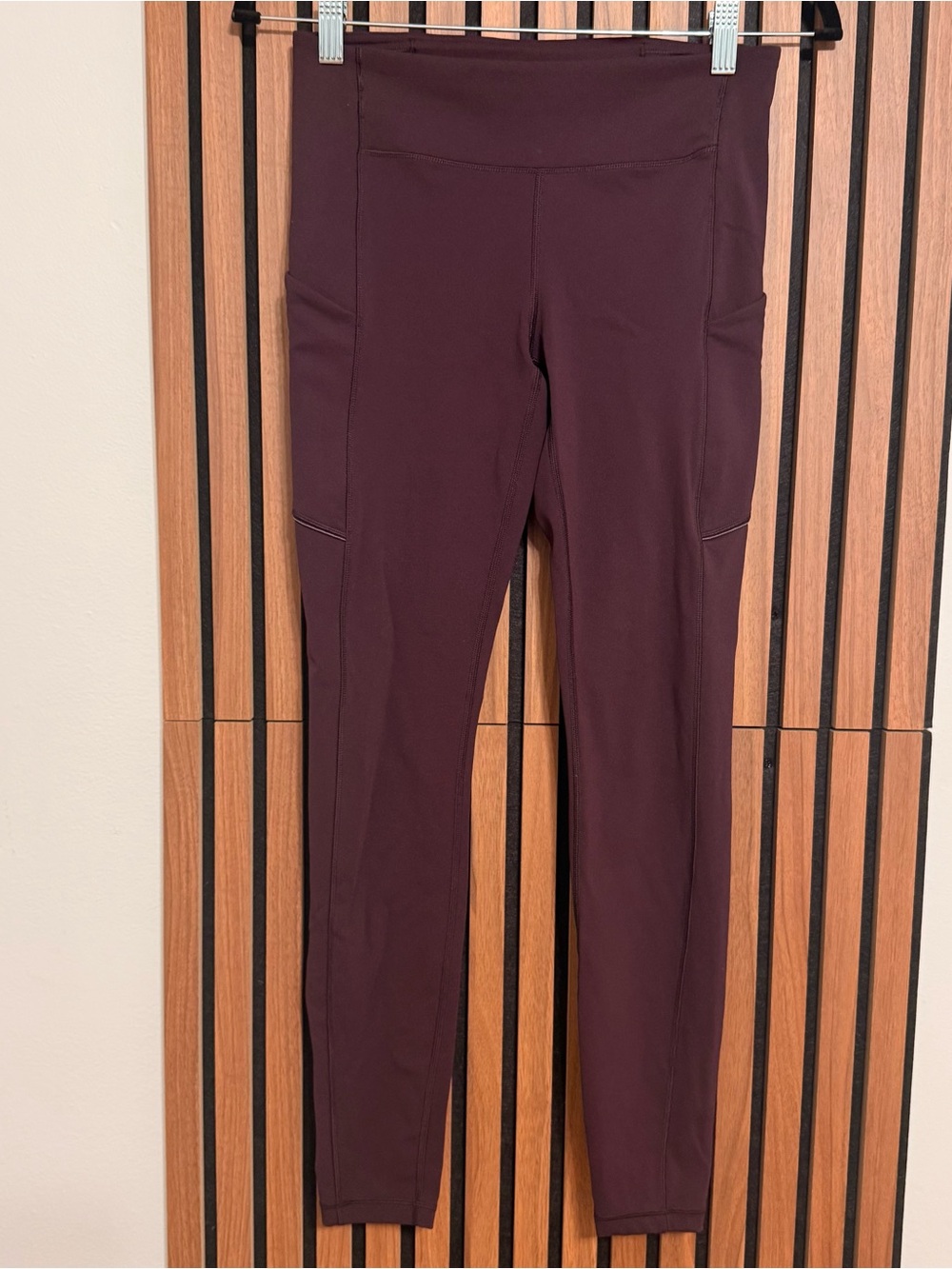 Lululemon burgundy full length leggings size 6 side pockets